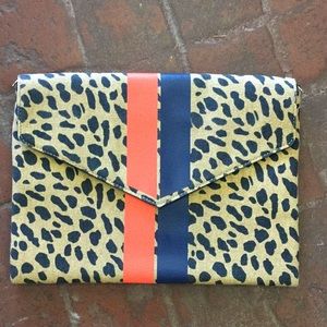 Stella & Dot Bellamy leopard clutch